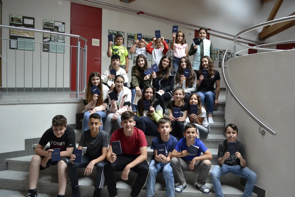 Nxënësit  e shkollës shqipe në Flums, të Kantonit të St. Gallen-it