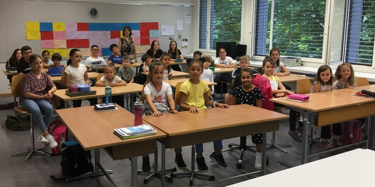 Buzëqeshjet e fëmijëve ndriçonin klasën e shkollës shqipe në Spreitenbach!