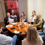 LAPSH “Naim Frashëri” në Argau mbajti një kuvend me mësimdhënës