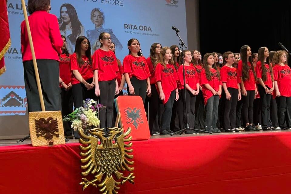 Prof. dr. Vaxhid Sejdiu: Një thirrje e fuqishme për vetëdijesim: “Pse jemi të ndarë?!”